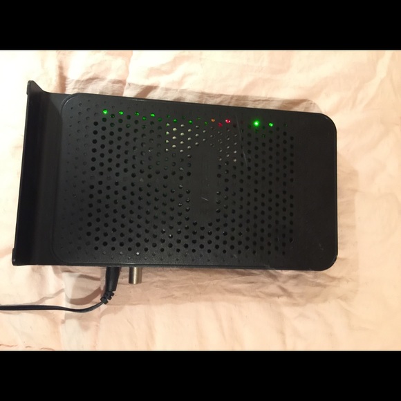 NETGEAR Cable Modem Router Model C3700v2 N600 Wireless WiFi DOCSIS 3.0 2-Port - Picture 3 of 14